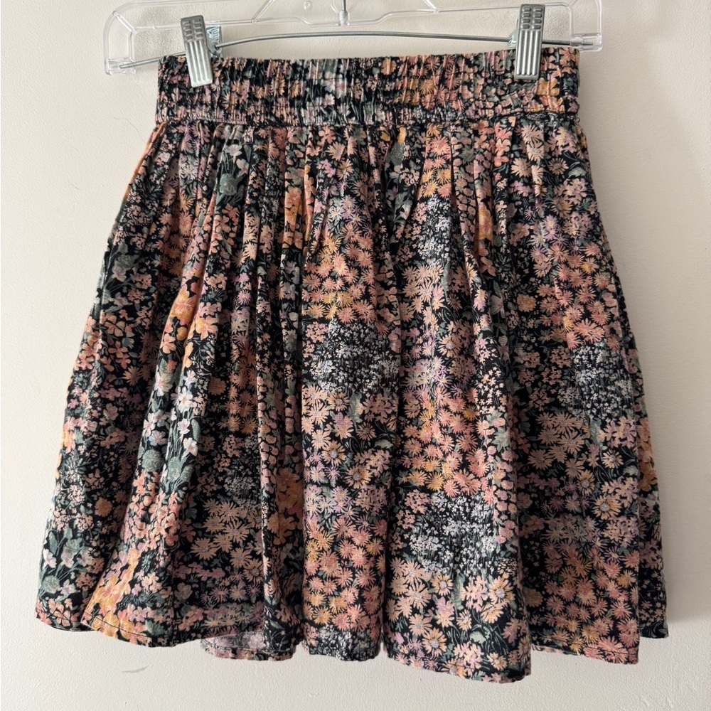 American Eagle Adorable Floral Stretchy Waist Pleated Mini Skirt